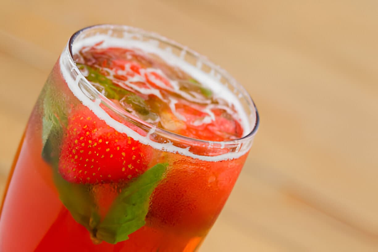 Strawberry-Basil-Vodka-Smash